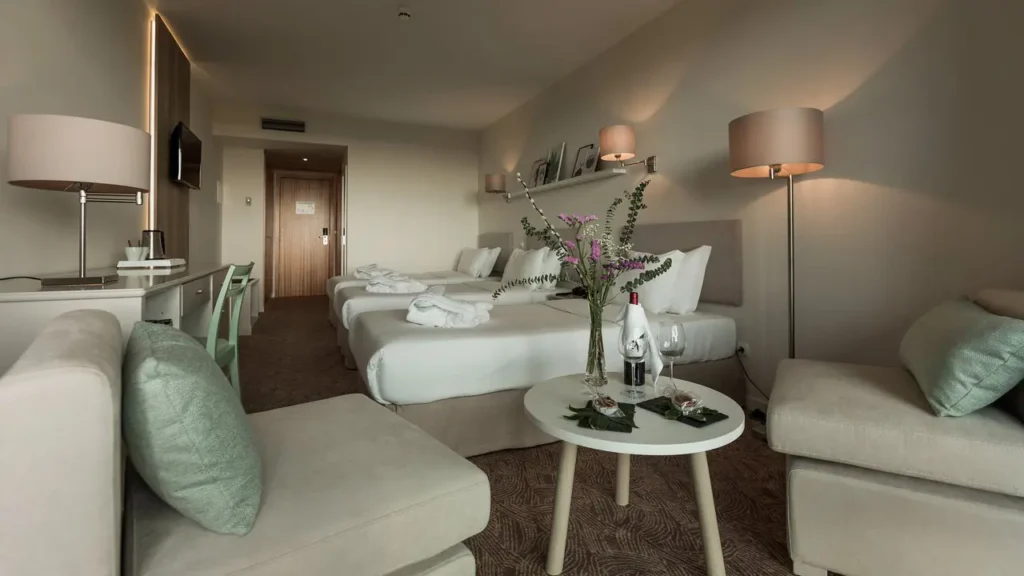 Caloura Hotel Resort Triple room
